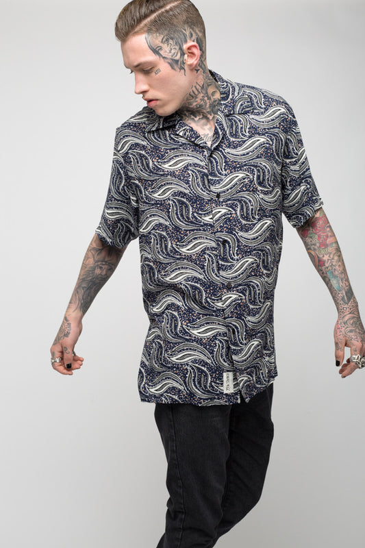 Roadies of 66 - Mobster Paisley printed revere collar shirt