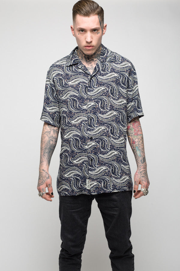 Roadies of 66 - Mobster Paisley printed revere collar shirt