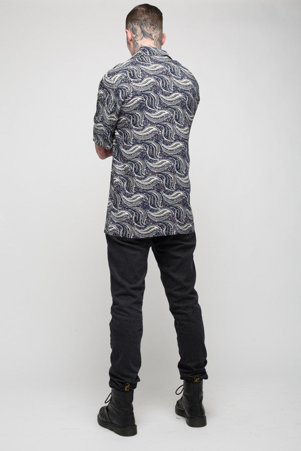 Roadies of 66 - Mobster Paisley printed revere collar shirt
