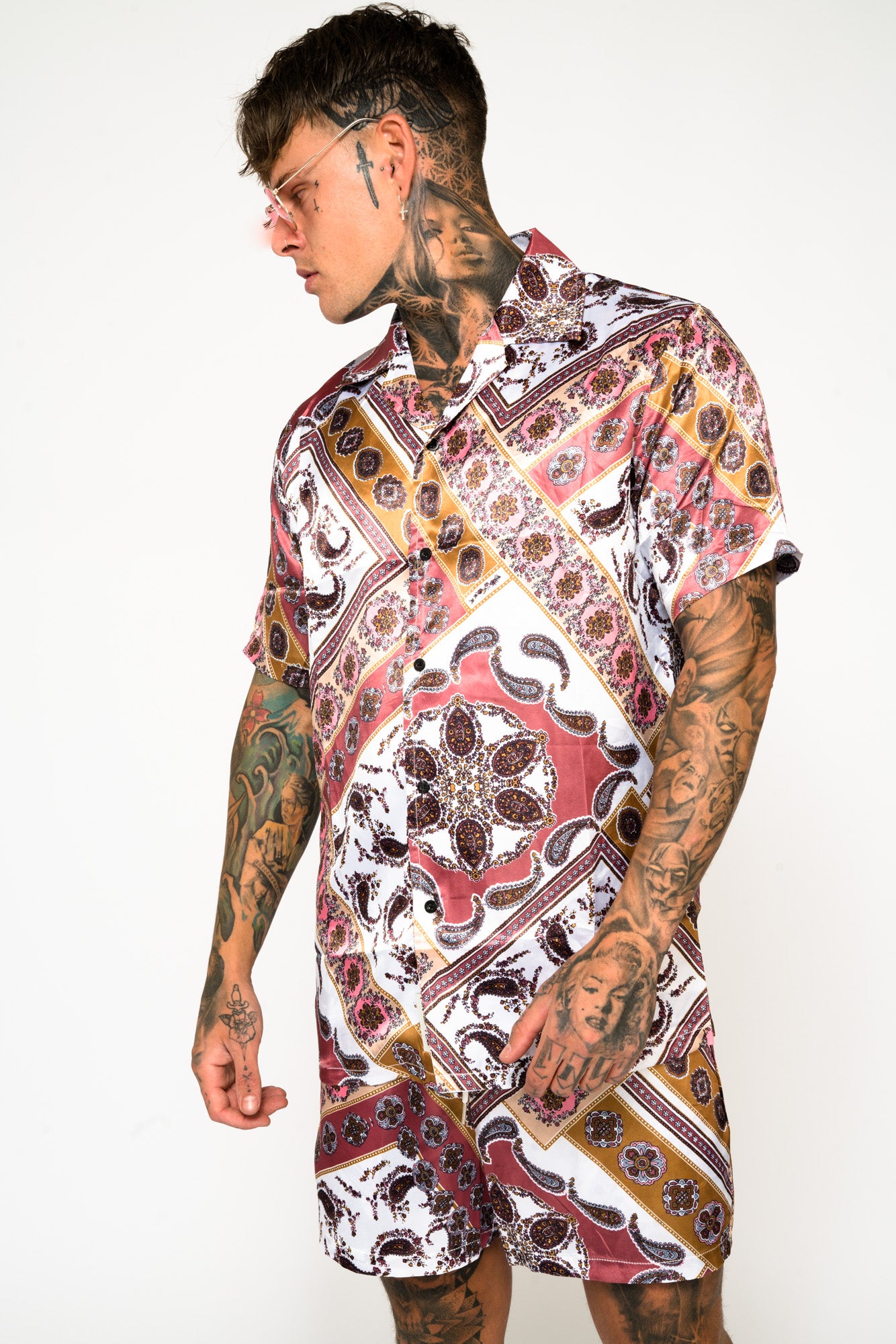 Roadies of 66 - Paisley Print Revere Shorts