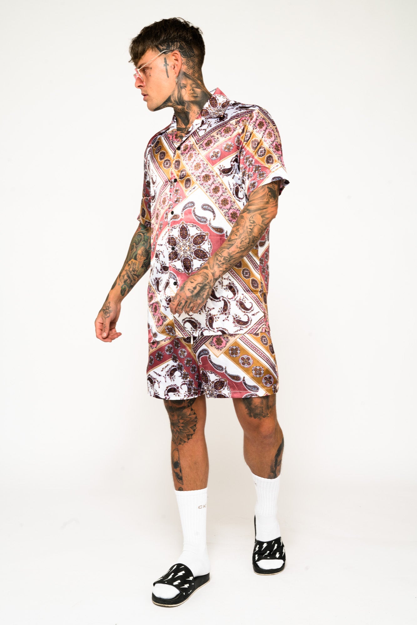 Roadies of 66 - Paisley Print Revere Shorts