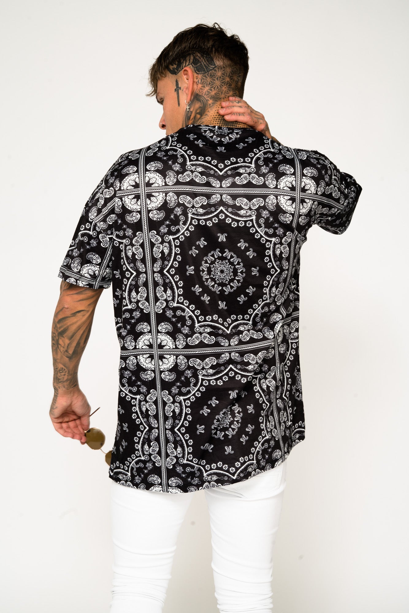 Roadies of 66 - Oversized T-Shirt in Bandana Print