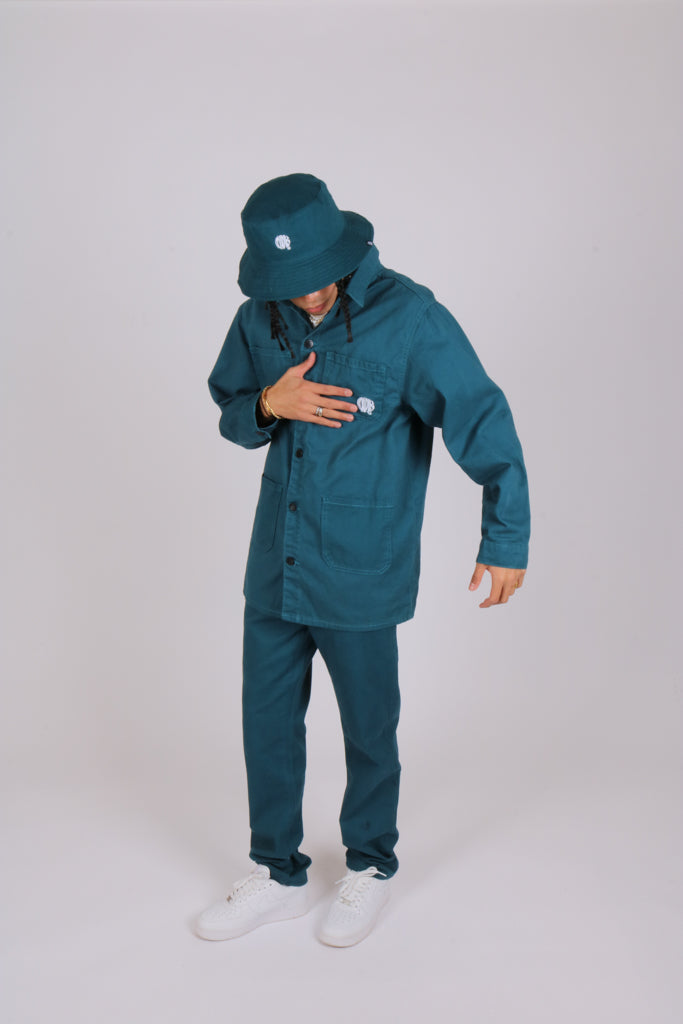 Essential straight leg chino skate pants in bottle green