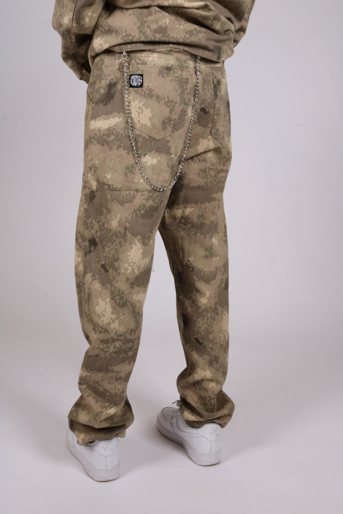 Dazed digital camo balloons skate trousers