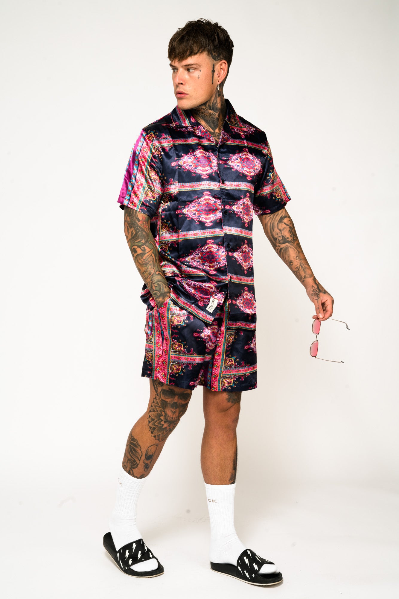 Roadies of 66 - Paisley Print Revere Collar Shorts