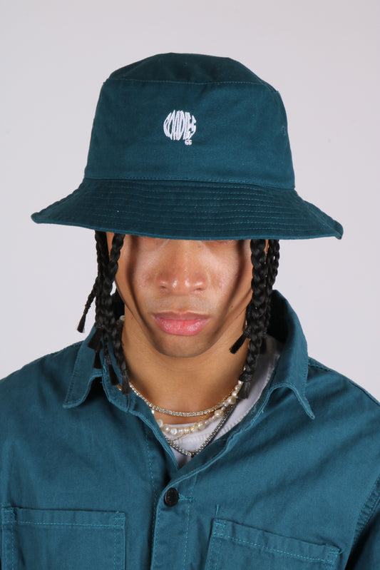 Essential bucket hat in bottle green