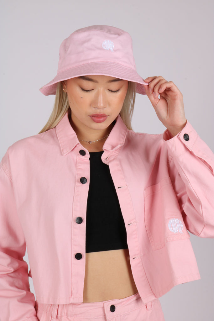 Essential bucket hat in soft pink