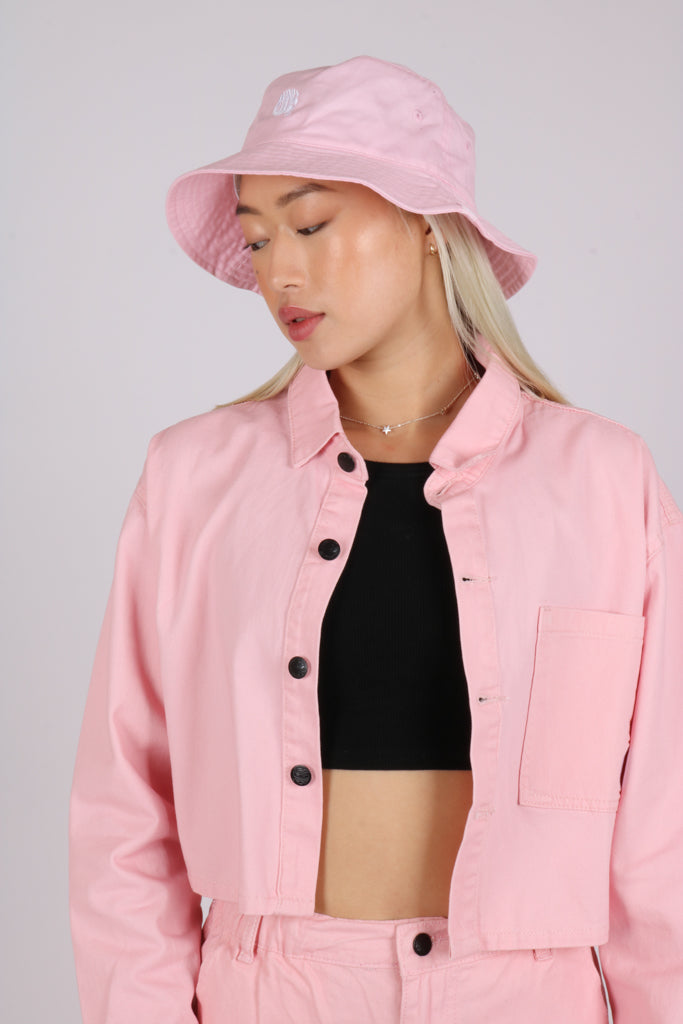 Essential bucket hat in soft pink